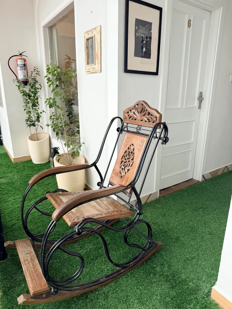Garden patio and entrance, The Coverpage Boutique Stays, Bataghat, Mussoorie