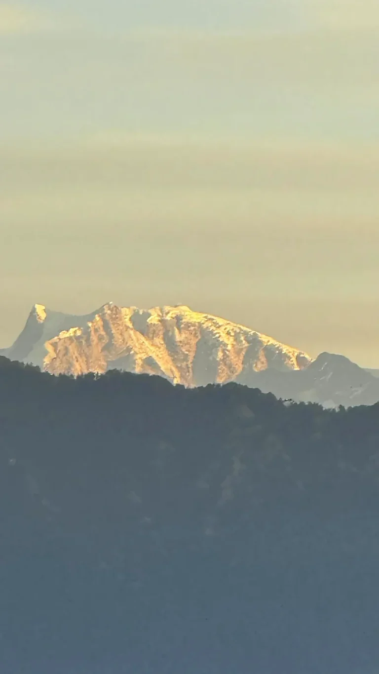 Clear skies in Mussoorie, The Coverpage Boutique Stays, Bataghat, Mussoorie