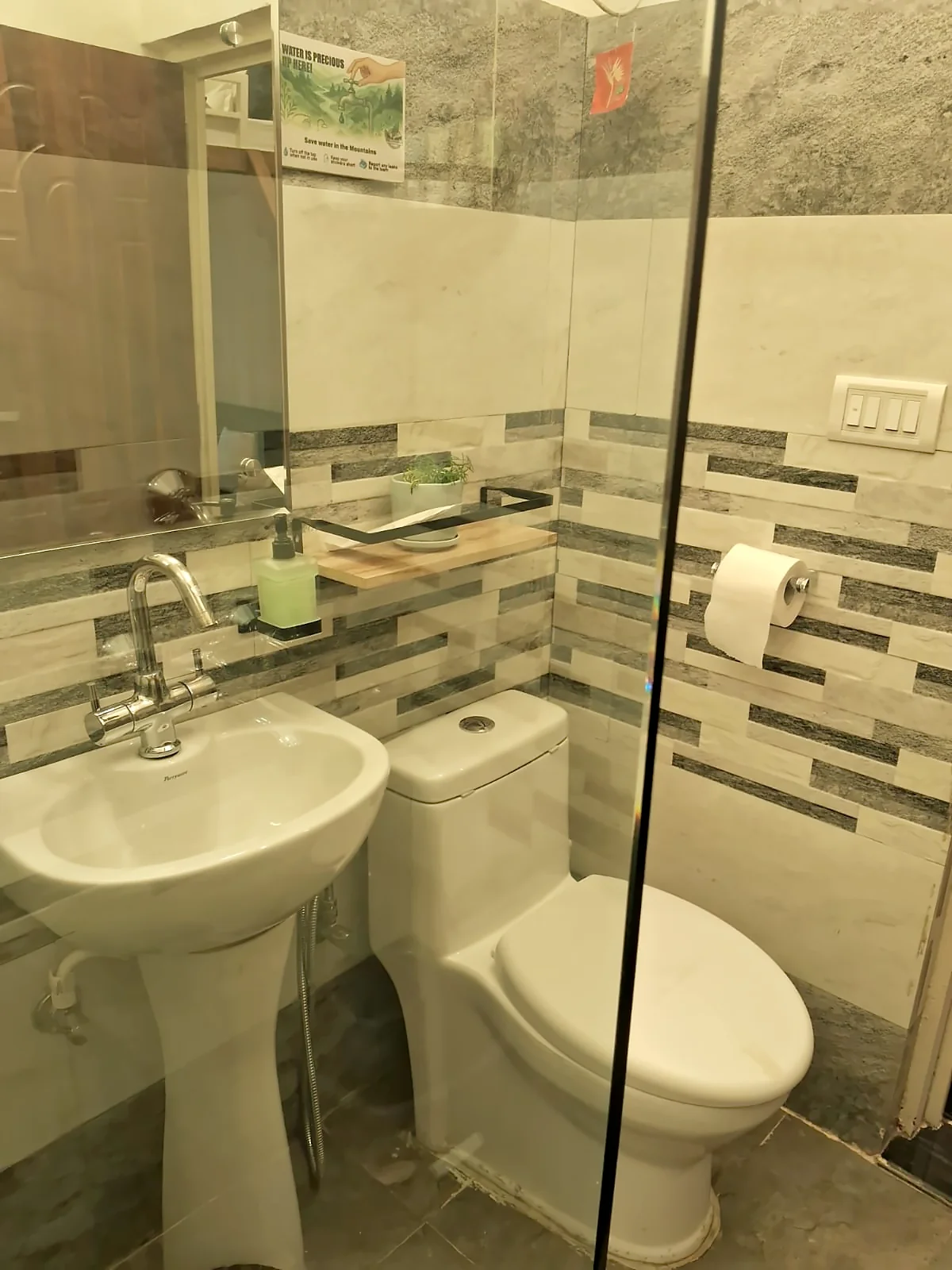 Bathroom, Cloud 9 room, The Coverpage Boutique Stays, Mussoorie
