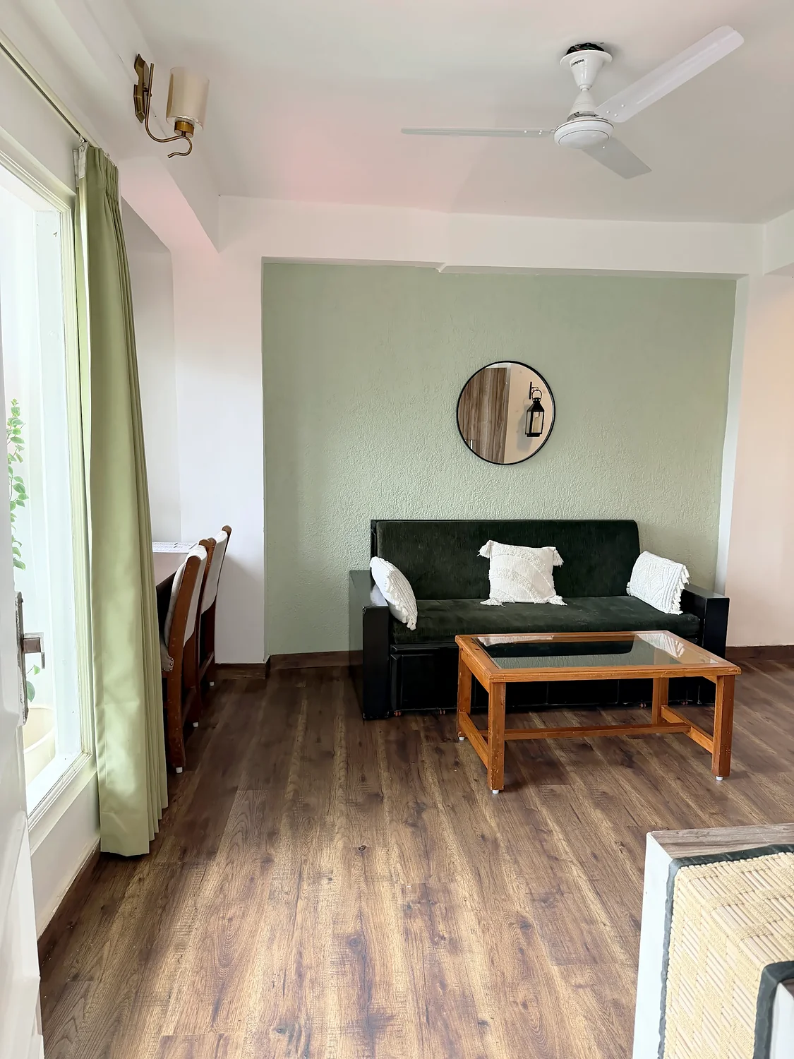 Lounge and ceiling fan, The Nest room, The Coverpage Boutique Stays, Mussoorie